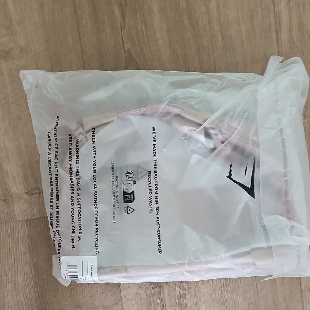 Gymshark Everyday Mini Holdall Pink - Picture 6 of 8